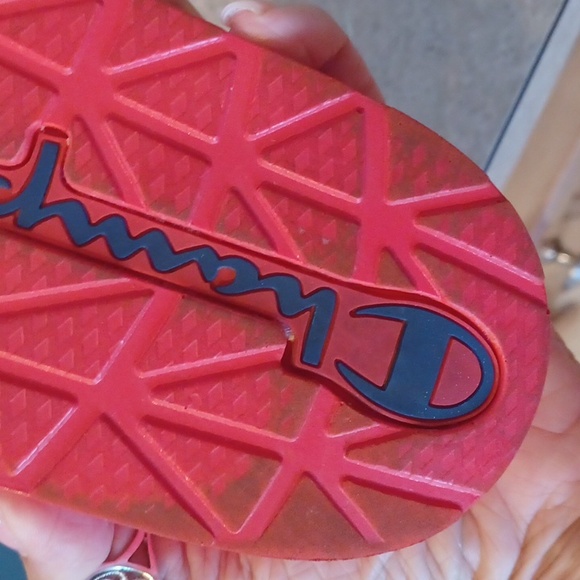 Champion Stylish Red Slides - Picture 6 of 7